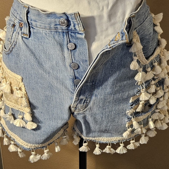 Levi Strauss Short Denim blue Jeans - Picture 2 of 5